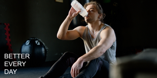 Water, en de rest komt later: Het belang van drinken bij sport!